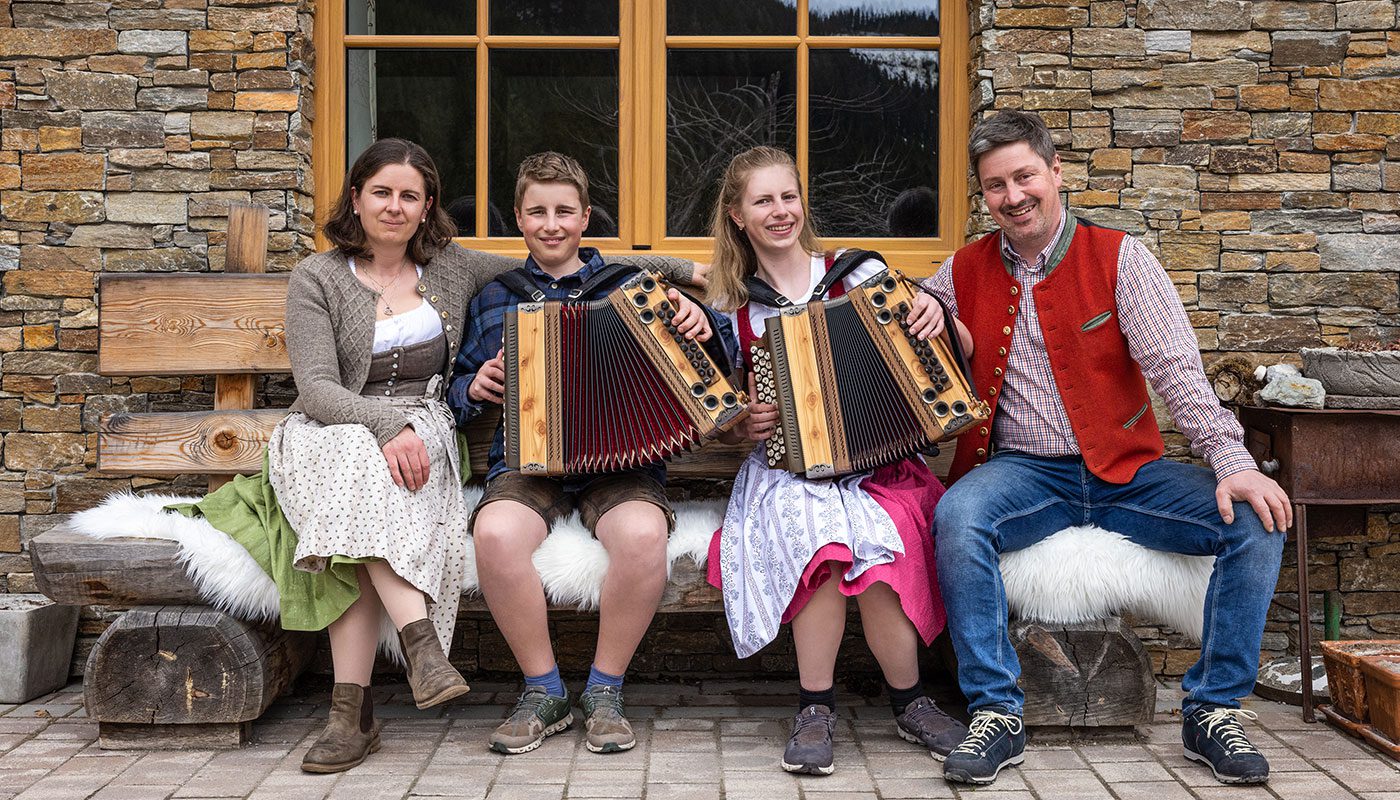 Familie Hofer & Team, Gsenghof in Filzmoos